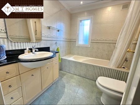 SPACEOUS VILLA FOR RENT WITH PANORAMIC SEAVIEWS AND PRIVATE GARDEN NEAR THE BEACH IN EL CHAPARRAL - Photo 3