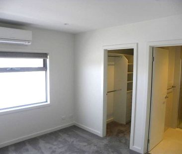 2/865 Station Street, Box Hill - Photo 3