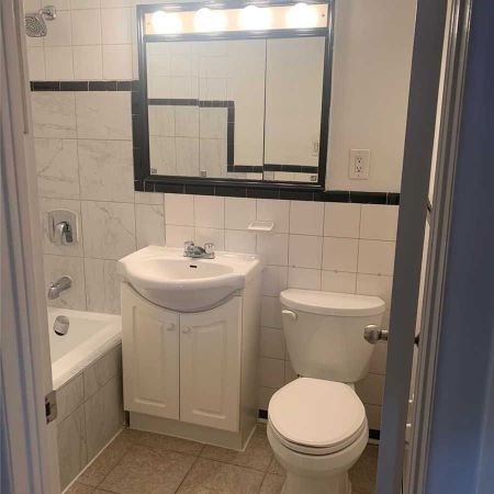 For Lease - 243A Lakeshore Road Unit# 1, Mississauga, Ontario - Photo 4