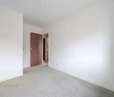 Russell Way, Sutton, SM1 - Photo 6