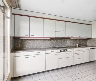 Helle Wohnung mit Cheminée - Foto 1