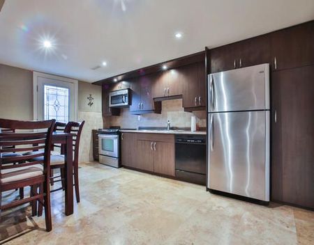 For Lease - 943 BLAIRHOLM Avenue Unit# Lower, Mississauga, Ontario - Photo 3