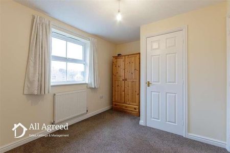 Pipers Court, Codnor, NG16 - Photo 4