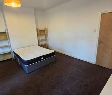 6 bedroom house to rent - Photo 4