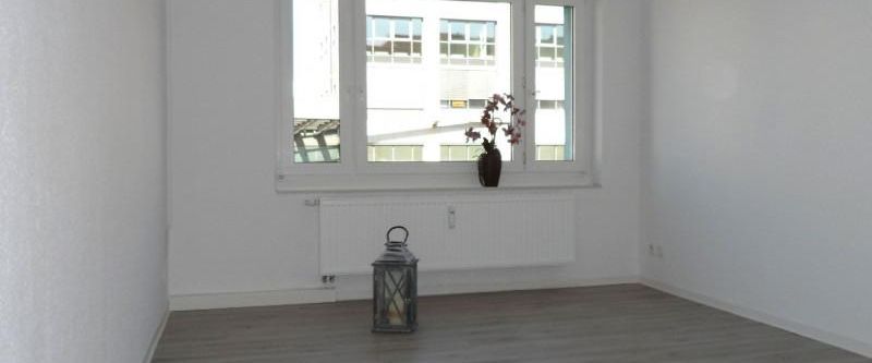 Sanierte Wohnung im pulsierenden Herzen der Stadt! Aufzug // Bad mit Wanne // Abstellraum! - Foto 1