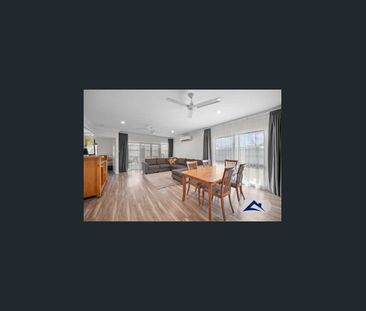 Beautifully Maintained 3 Bedroom Home - Photo 1