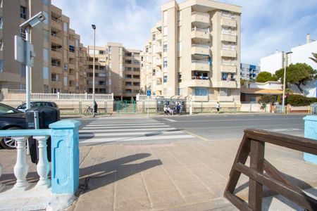 Ref. 7213 Apartment – studio in Torrevieja on the first line of the sea - Photo 2