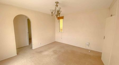 Spacious Stand Alone Home - Photo 2