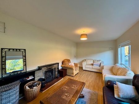 Esmondale, Naas, Co Kildare - Photo 2