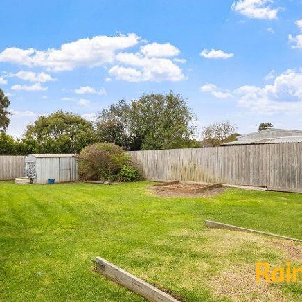 8 Harrison Drive, Cranbourne, VIC 3977 - Photo 1