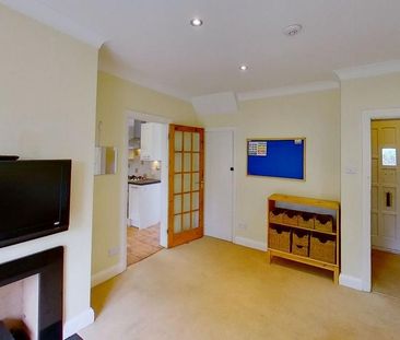 3 bedroom semi-detached house to rent - Photo 3