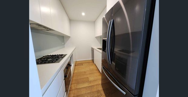 Modern Two-Bedroom Apartment - Photo 1