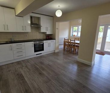 4 bedroom house to rent - Photo 2