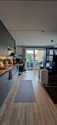 Trollesundsvägen, Bandhagen - Photo 1