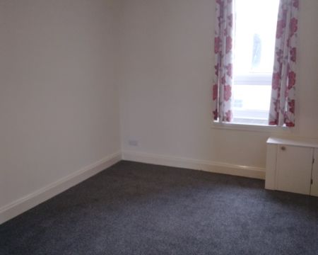 20 Lorimer Street, Coldside, Dundee - Photo 2