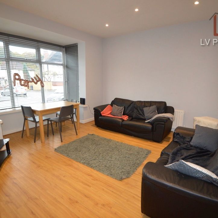 Estcourt Avenue - Photo 1