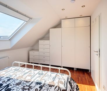 Newly furnished self-contained attic apartment - Photo 6