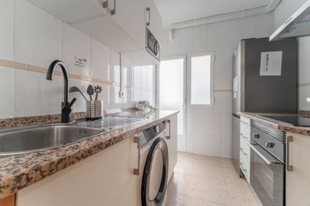 Cozy room in Atocha - Photo 4