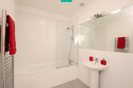 4 bedroom terraced house to rent - Photo 4