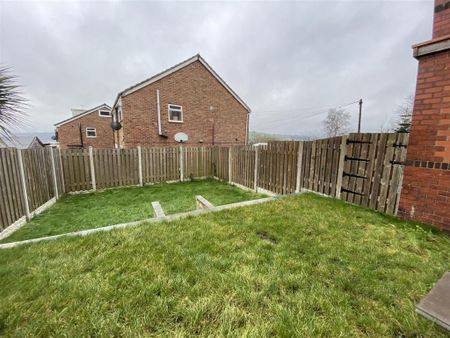 2 bedroom terraced house to rent - Photo 3