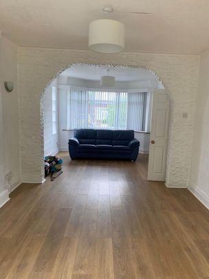 3 bedroom semi-detached house to rent - Photo 1