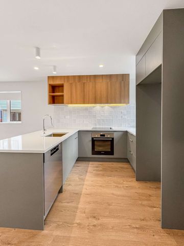 Stunning New Build Home on Claymore Street! - Photo 5