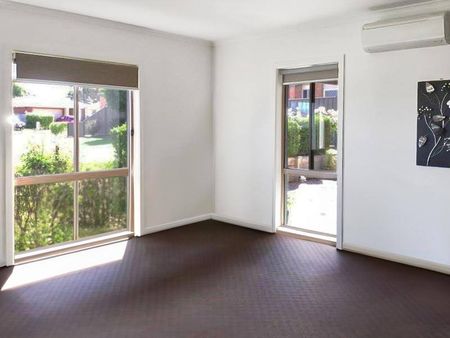 Welcome Home - Four Bedroom Family Home in Cul-de-Sac - Photo 4