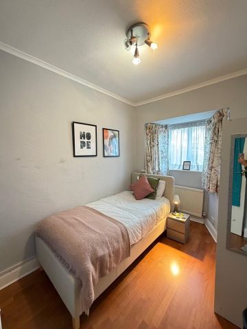 Room in a Shared House, Barn Rise, HA9 - Photo 3