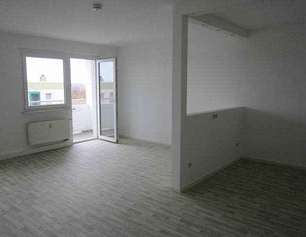 Schöne 3-Raum-Wohnung mit offener Küche - Photo 1