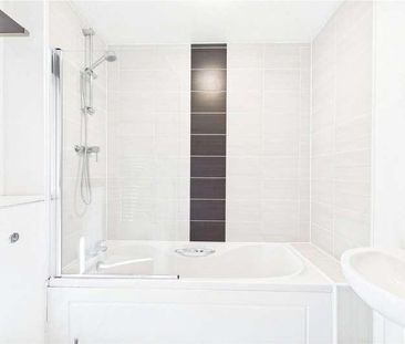 Tay Road, Tilehurst, Reading, Berkshire, RG30 - Photo 1