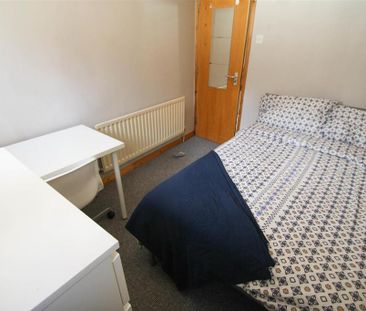 5 bedroom flat to rent - Photo 3