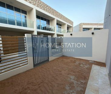 Highly Rare | Front & Back Yard | Prime Location - Photo 3