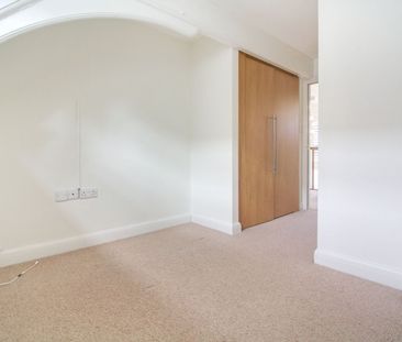 3 Bedroom - Photo 4