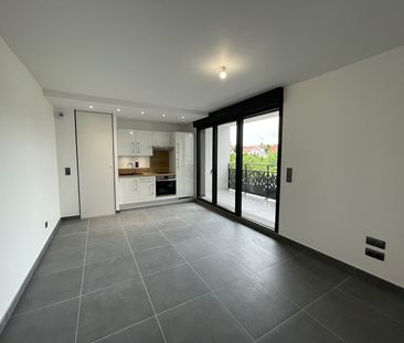 Appartement Noisy Le Grand 2 pièces 39.42 m2 avec terrasse et parking - Photo 3