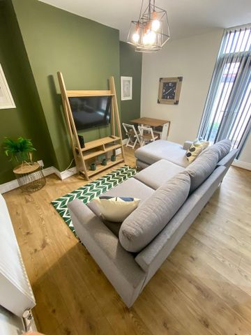 5 bedroom terraced house to rent - Photo 2