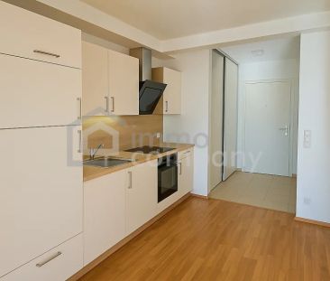 WIEDERVERGABE! Klimaanlage, Ausblick und Balkon? Nachmieter für 1-Z... - Foto 2