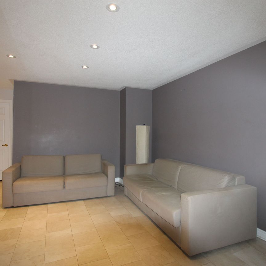 For Lease - 73 Headwater Crescent, Richmond Hill, Ontario - Photo 1