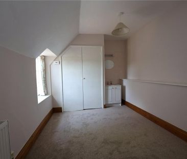 2 bedroom semi-detached house to rent - Photo 4