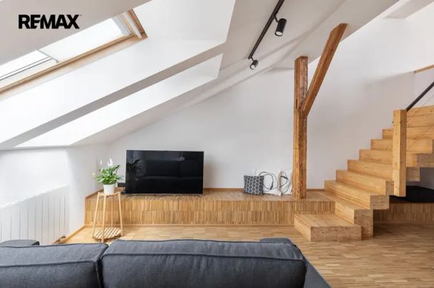 Luxusní mezonetový byt 2+kk u Lužáneckého parku - Fotografie 1