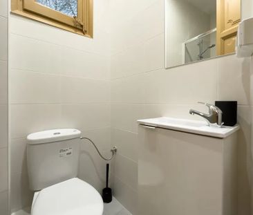 Carrer de Jonqueres, Barcelona, Catalonia 08003 - Photo 3