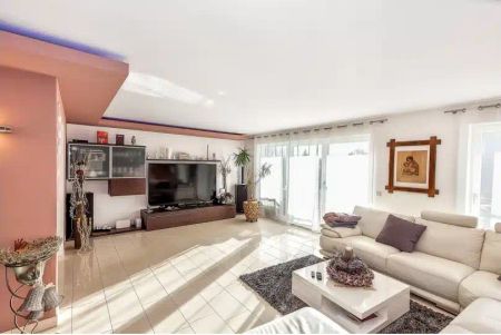 Exklusive 3-Zimmer-Wohnung mit 2 Balkonen in Mühlheim - Foto 2