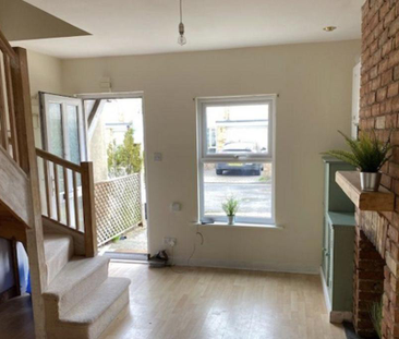 2 bedroom terraced house to rent - Photo 3