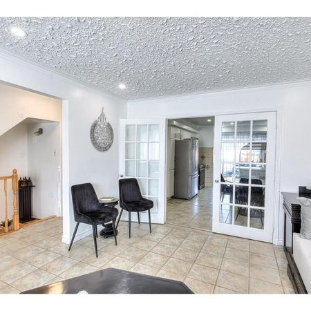 Maison Appartement 7 1/2 à louer St-Leonard / House for rent - Photo 3