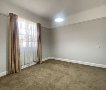 Comfortable, Convenient & Well-Maintained Family Home - Photo 4