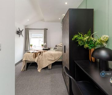 1 bedroom in a house share to rent - Photo 5