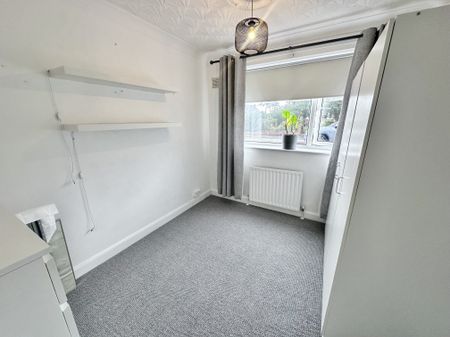 Winchester Way, Doncaster, Scawsby - Photo 4