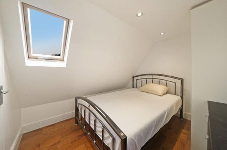 5 bedroom detached house to rent - Photo 4