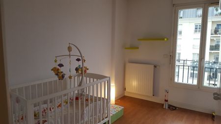 Location Appartement 3 pièces 74m² BORDEAUX 33300 - Photo 2