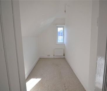 2 bedroom end of terrace house to rent - Photo 6