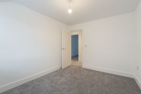3 bedroom detached house to rent - Photo 3